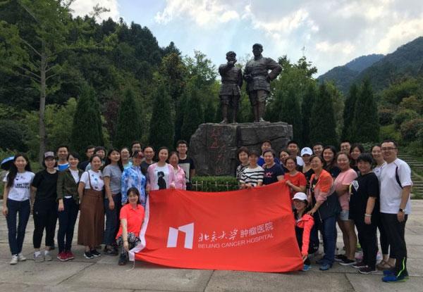 时尚发型女孩
